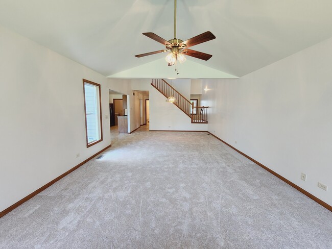 Building Photo - 1324 Dancing Bear Ln