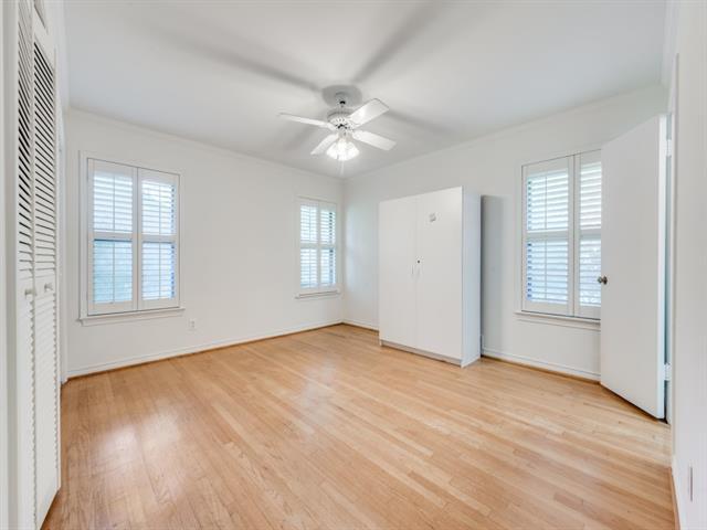 Building Photo - 10715 Royal Springs Dr
