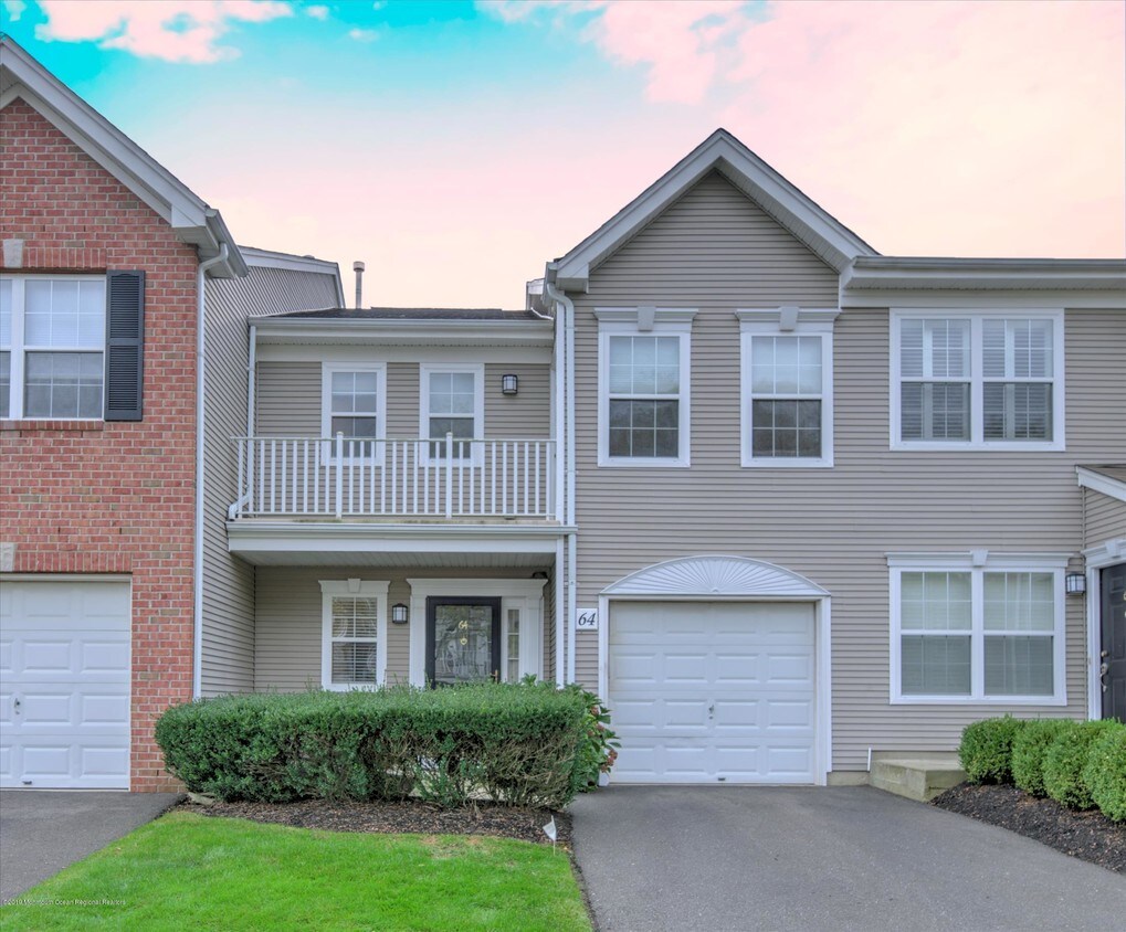 Foto principal - 64 Sunningdale Cir