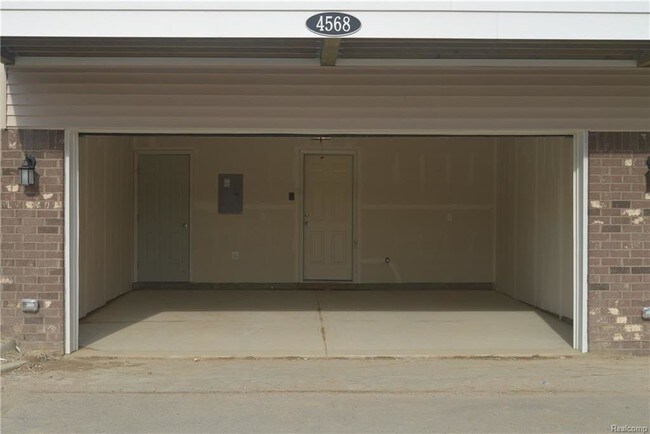 Foto del edificio - 4568 Bradley Dr