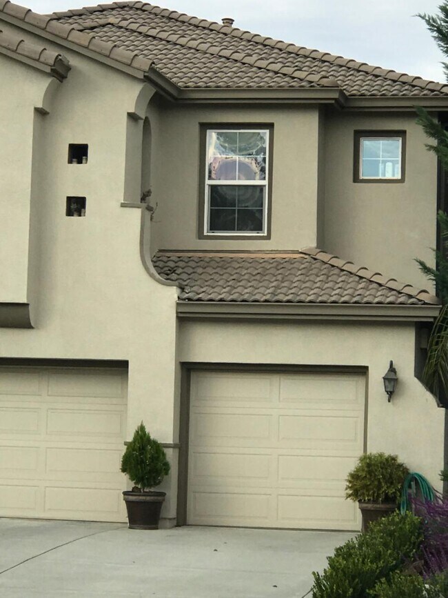 Frente del apartamento - 221 Thyme Ave