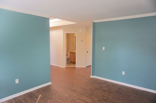 Foto del edificio - 5 BED | 2.5 BATH | SINGLE FAMILY HOME | BO...