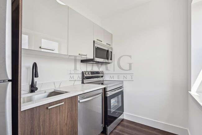 Foto del edificio - Sleek, Bright & Brand New — Stylish Studio in Andersonville