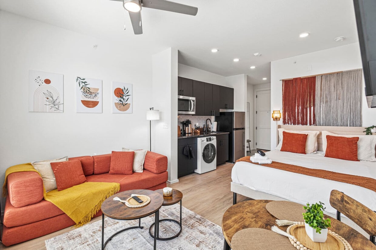 Foto principal - 596 W 9th St