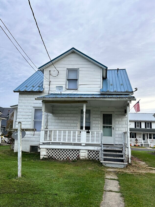 Primary Photo - 710 S Grand St