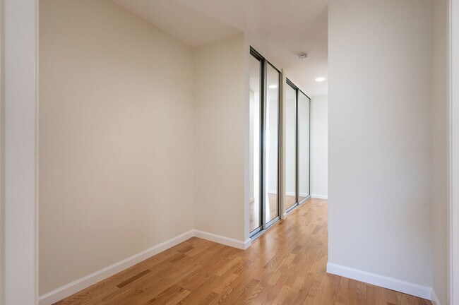 Building Photo - 655 Kansas St