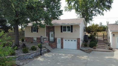 Building Photo - 6120 Dove Lake View