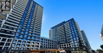 Building Photo - 7950 Bathurst St