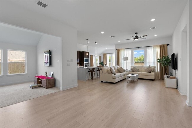 Building Photo - 20240 Smedley Dr