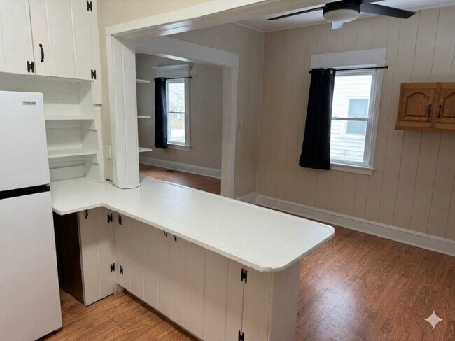 Foto del edificio - 901 W Main St