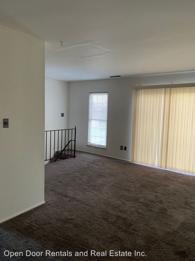 Building Photo - 2 br, 1 bath House - 4802 Woodmark Dr
