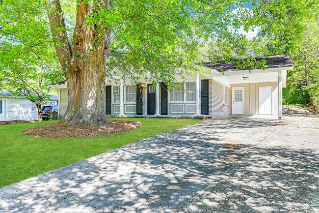 Building Photo - 3539 Meadowridge Dr Sw