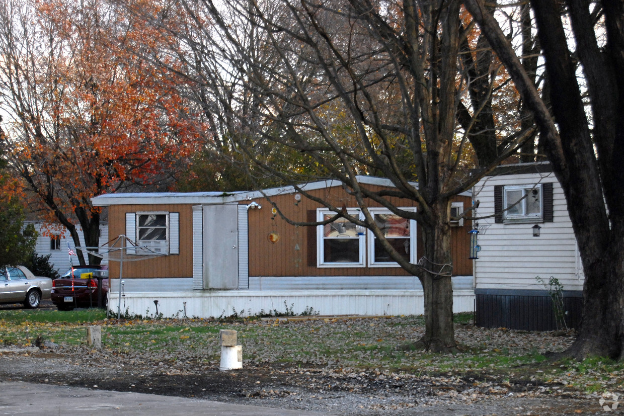 Building Photo - Breezy Acres Mobile Home Park