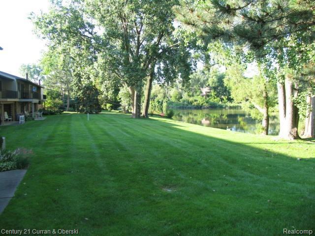 Foto del edificio - 4588 Laurel Club Cir