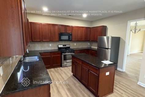 Foto del edificio - 7393 Basalt Dr