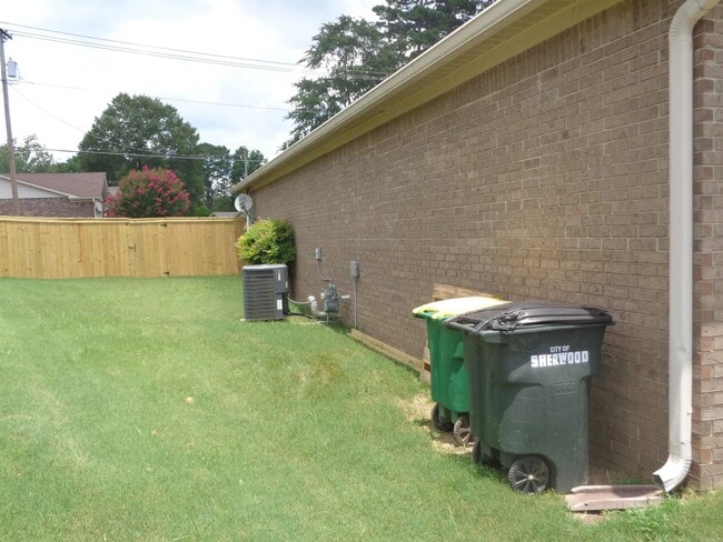 Building Photo - 5059 Silver Oak Dr