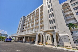 Building Photo - 26000 Hickory Blvd