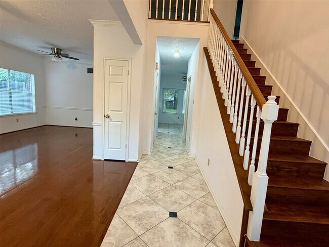 Foto del edificio - 2226 Mill Creek Dr