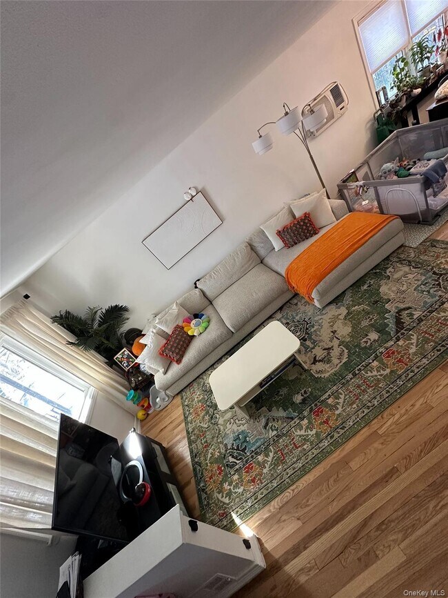 Foto del edificio - 615 Bronx River Rd