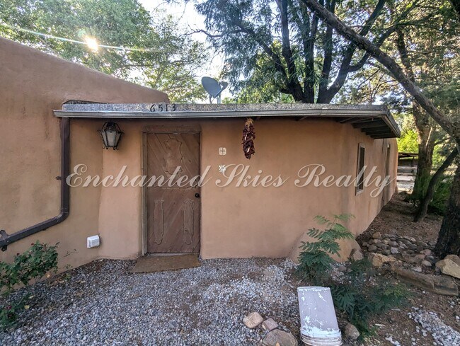 Building Photo - 6513 Guadalupe Trail NW