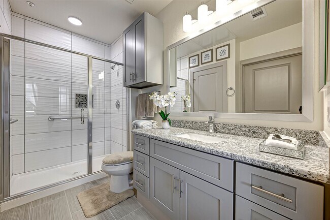 Foto del edificio - 6955 Turtlewood Dr