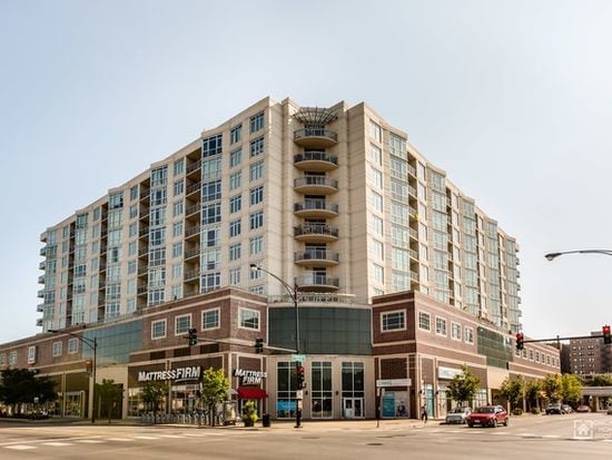 Building Photo - 1134 W Granville Ave