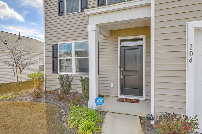 Building Photo - Mallard Crossing Home in Summerville!