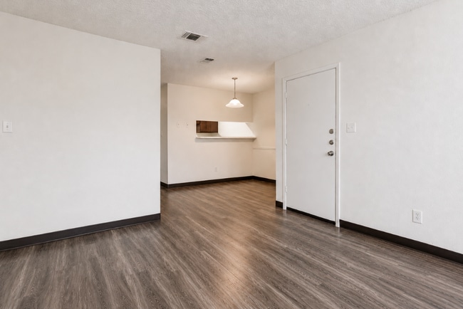 B1_2x1_TRAD_LIR.png - Ranch at 1856 Apartments