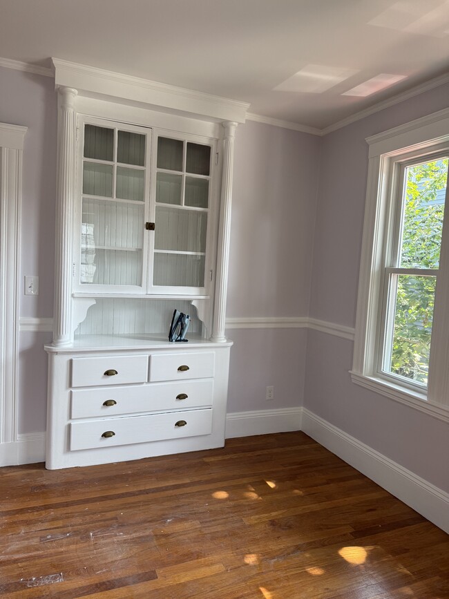 Beautiful historic built in in the dinning room - 27 Seven Pines Ave
