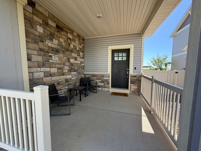Foto del edificio - 3619 Teakwood Ln