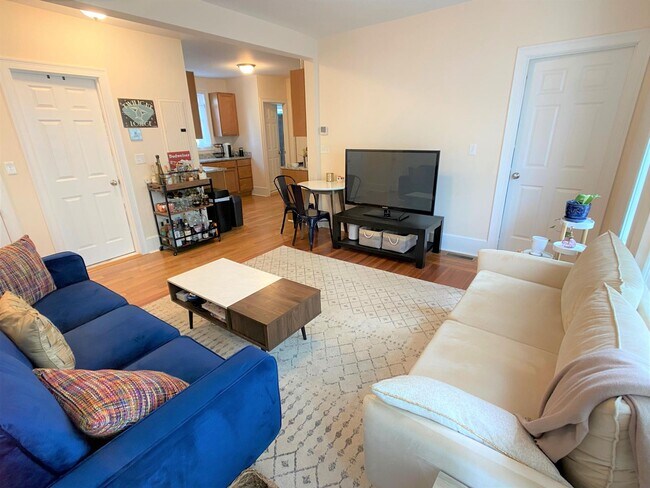 Foto del edificio - 23 Willard Ave