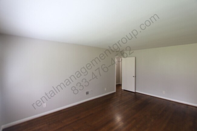 Building Photo - New On The Market!  Better Hurry To See Th...