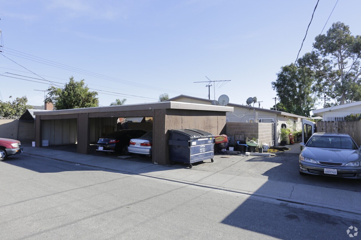 Primary Photo - 14754 Bushard St