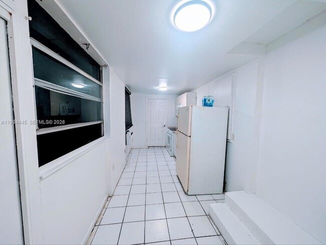 Photo - 1825 Harding St Apartment