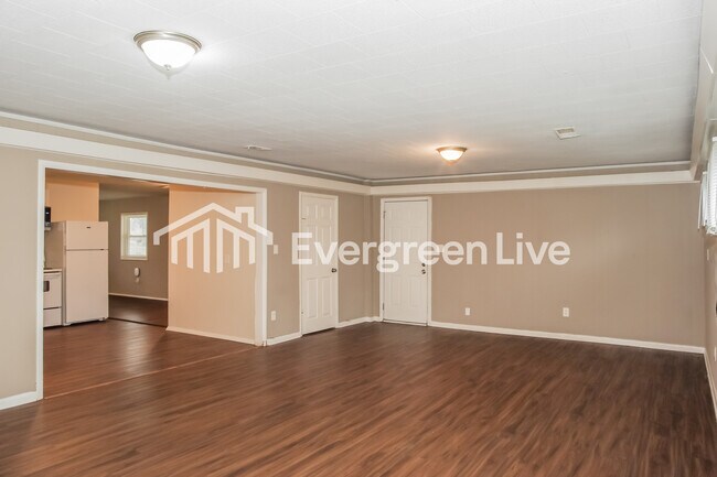 Foto del edificio - 1004 8th Ave SW