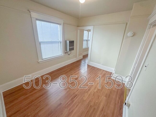 Foto del edificio - 2708 NE Sandy Blvd