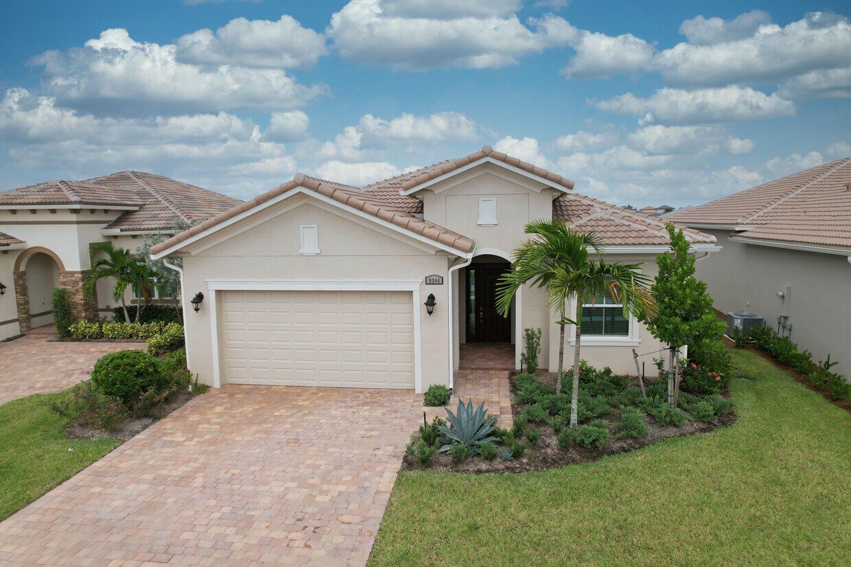 Primary Photo - 9344 SW Pepoli Way