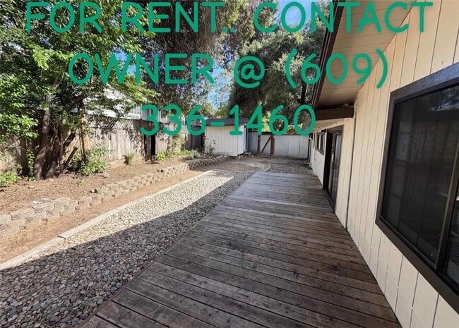 Building Photo - 155 Estates Dr