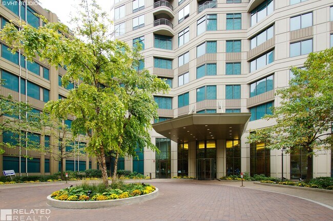 Foto del edificio - 400 N La Salle Dr