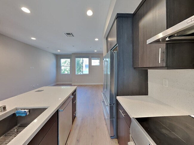 Foto del edificio - Prescott Townhouse 2/2.5 Available Now!