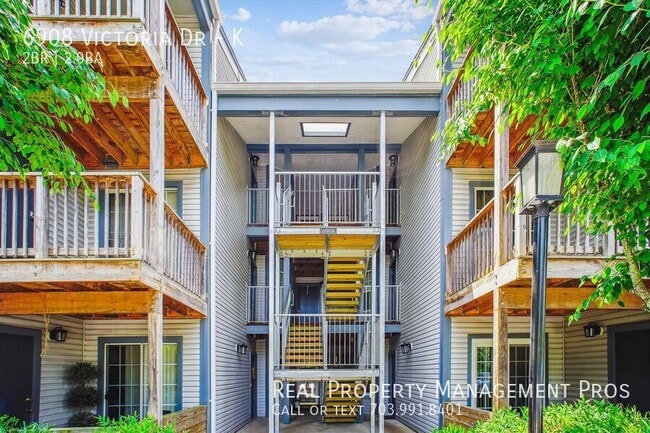 Building Photo - 6908 Victoria Dr