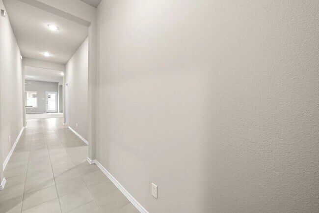 Foto del edificio - 1326 Munson Valley Rd