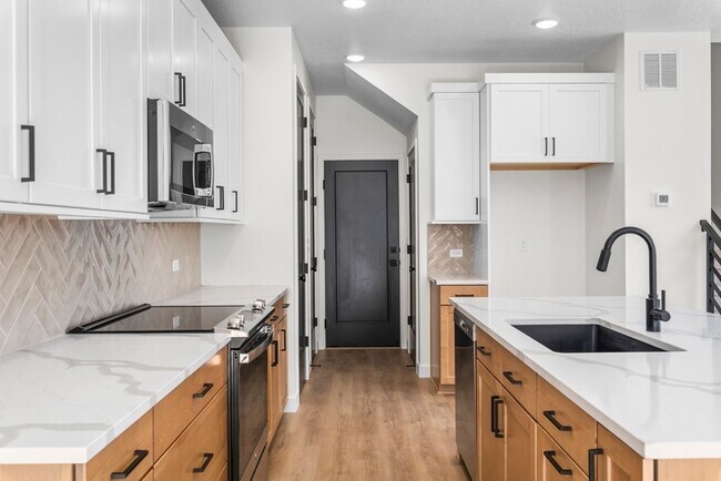 Foto del edificio - 9776 Caldwell Pl