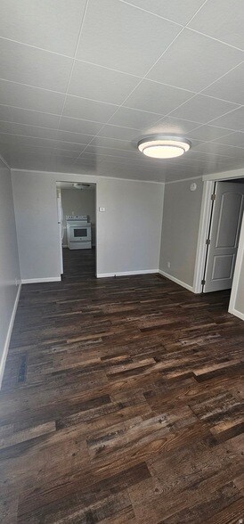 Foto del edificio - 545 S Carbon Ave