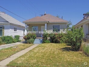 Building Photo - 452 29th St