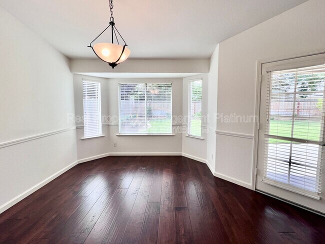 Foto del edificio - 6535 N Vista Ave