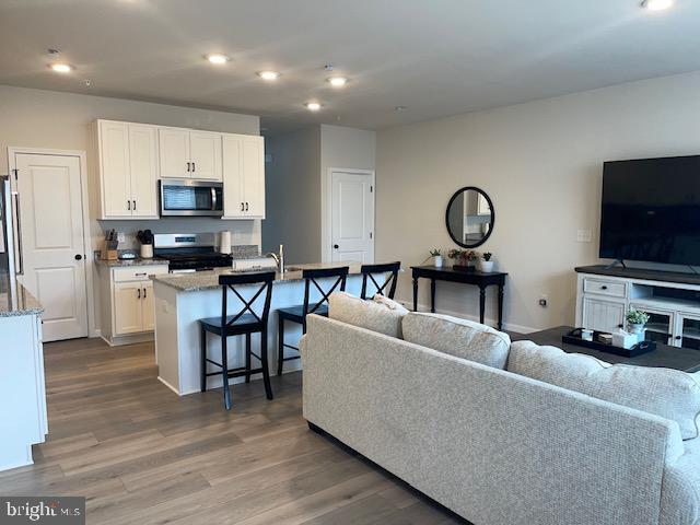 Foto del edificio - 6 N 8th St