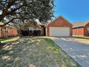 Building Photo - 620 Brookbank Dr