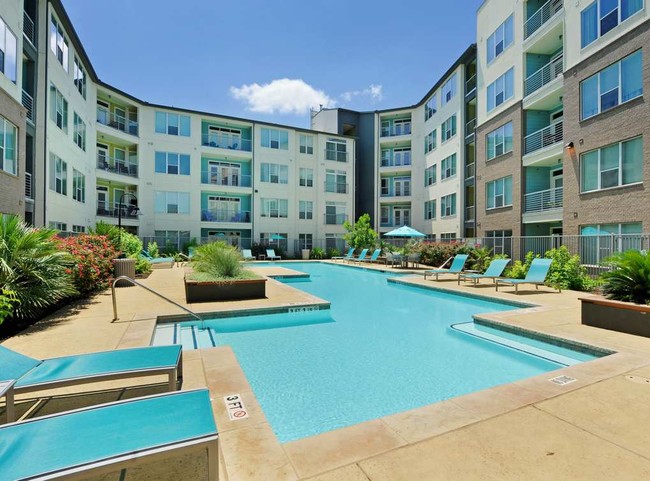 AMLI South Shore Apartments - Austin, TX | Apartments.com