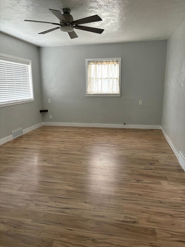 Building Photo - 6130 Butte St